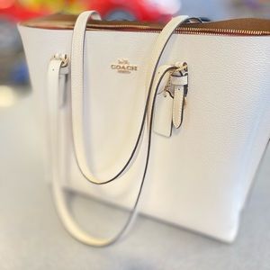 Coach Mollie Tote